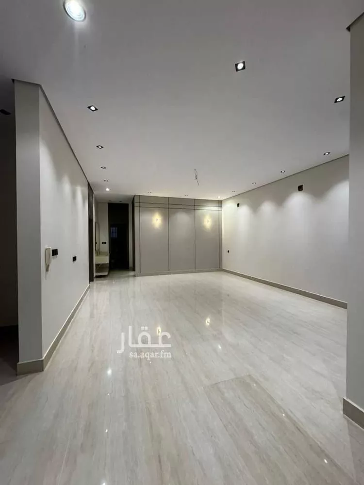 فيلا للبيع في شارع خريص, حي النظيم, مدينة الرياض, منطقة الرياض 8