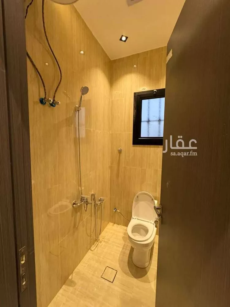 فيلا للبيع في شارع خريص, حي النظيم, مدينة الرياض, منطقة الرياض 11