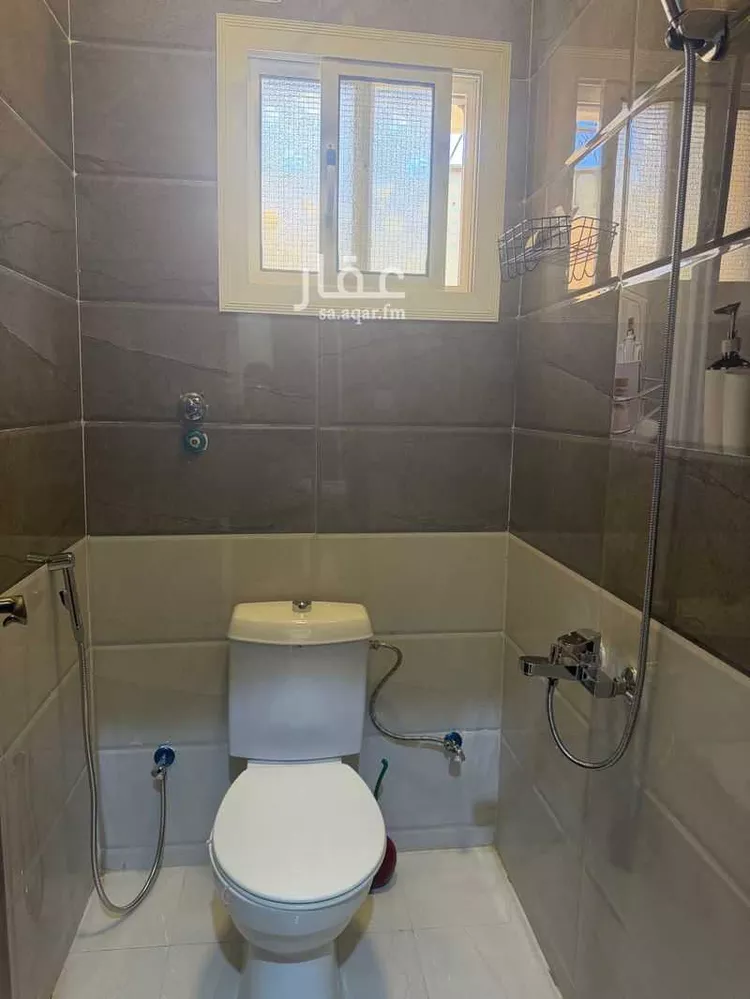 شقة للإيجار في شارع نعمان بن عبد عمرو البخاري ، حي المروج الثاني ، تبوك ، منطقة تبوك صورة 2