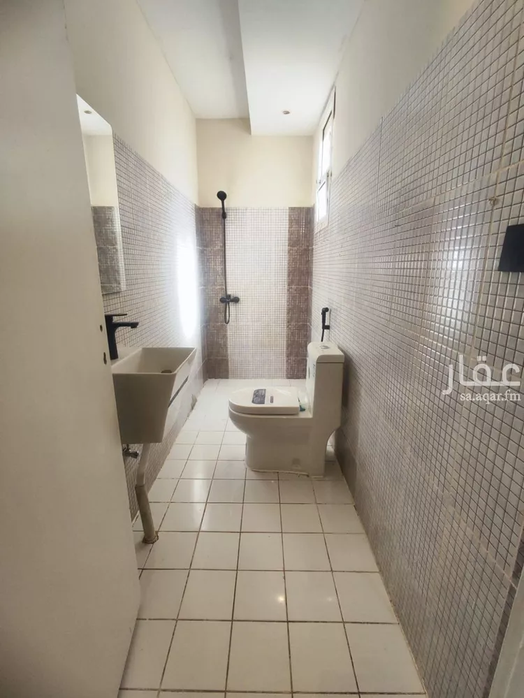شقة للإيجار في شارع طريق الامام عبدالله بن سعود بن عبدالعزيز الفرعى, حي إشبيلية, مدينة الرياض, منطقة الرياض 12