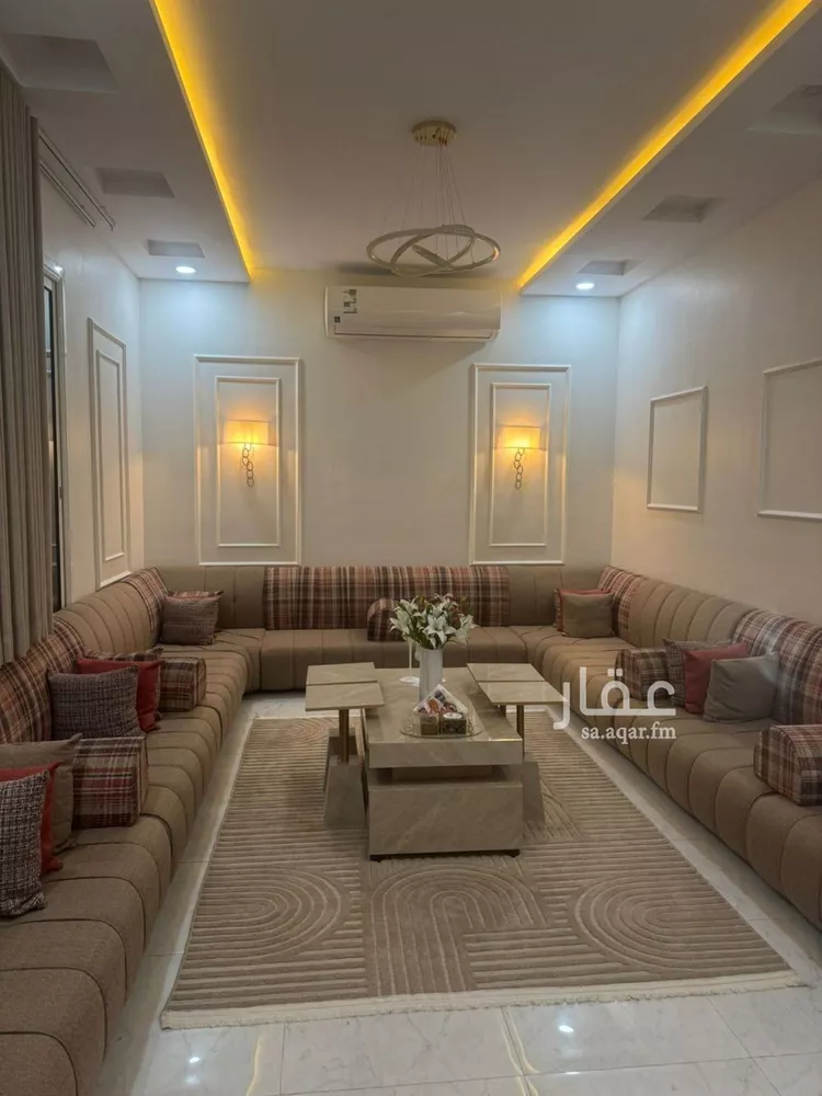 فيلا للبيع في شارع جان السليماني, حي عكاظ, مدينة الرياض, منطقة الرياض صورة 3