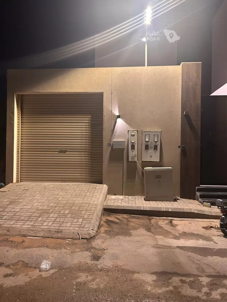 Floor for Rent in Riyadh Al Mahdiyah 10