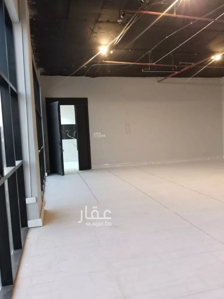 مكتب تجاري للإيجار في شارع وادي الساحل, حي الرمال, مدينة الرياض, منطقة الرياض صورة 5