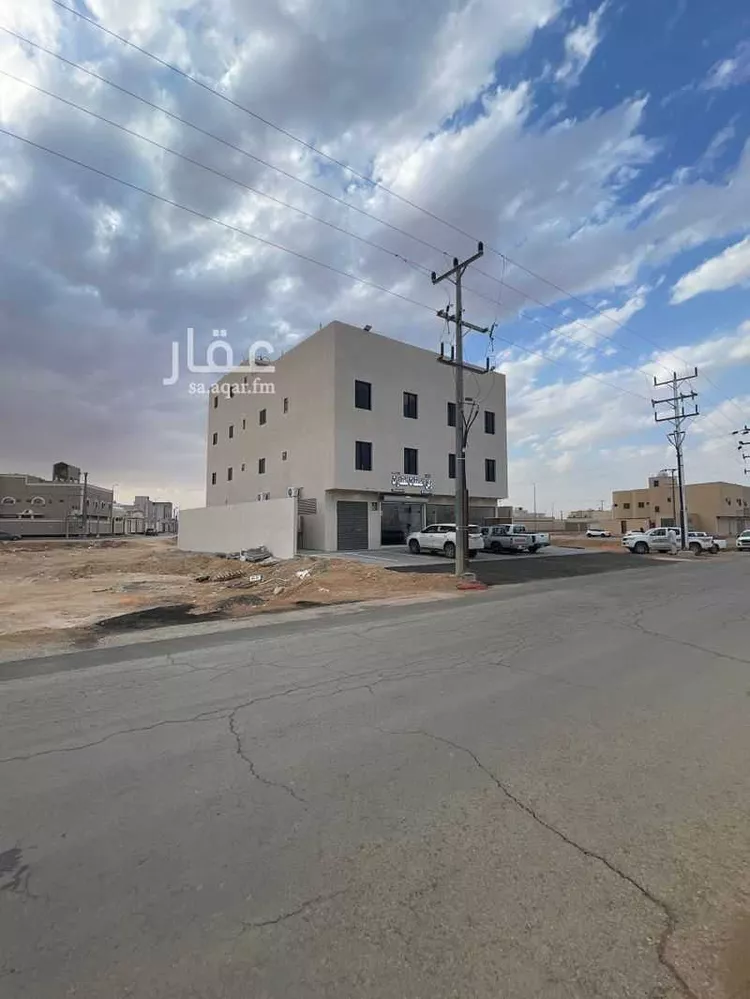 Building for Sale in Al Muzahimiyah Al GhatGhat