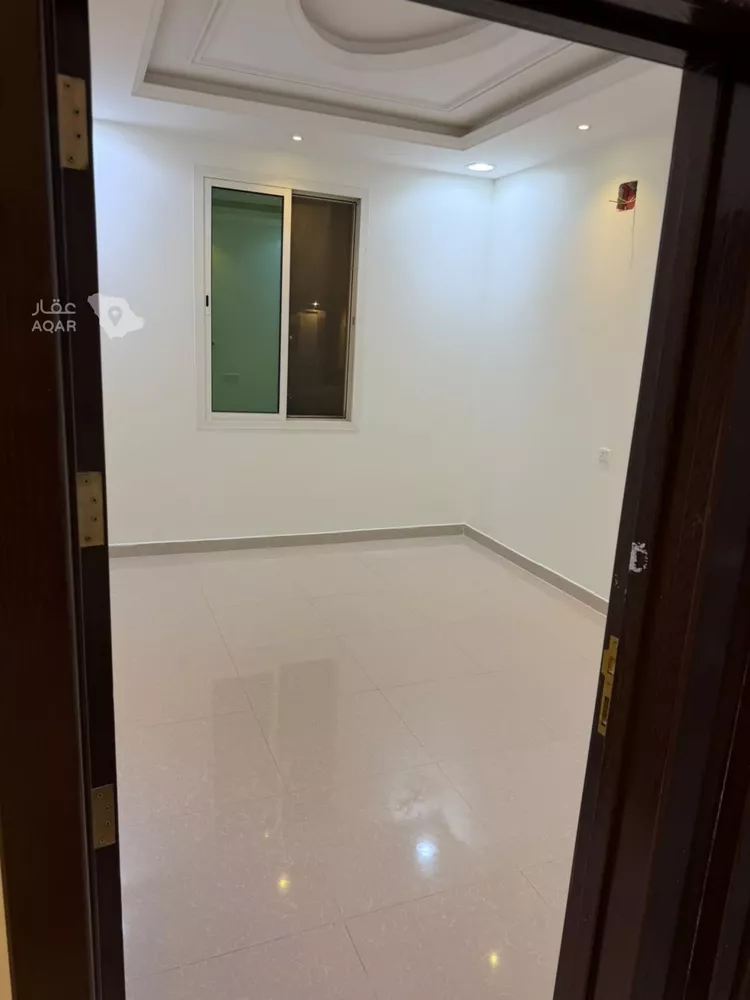 شقة للإيجار في شارع أحمد بن قاسم, حي المهدية, مدينة الرياض, منطقة الرياض 8