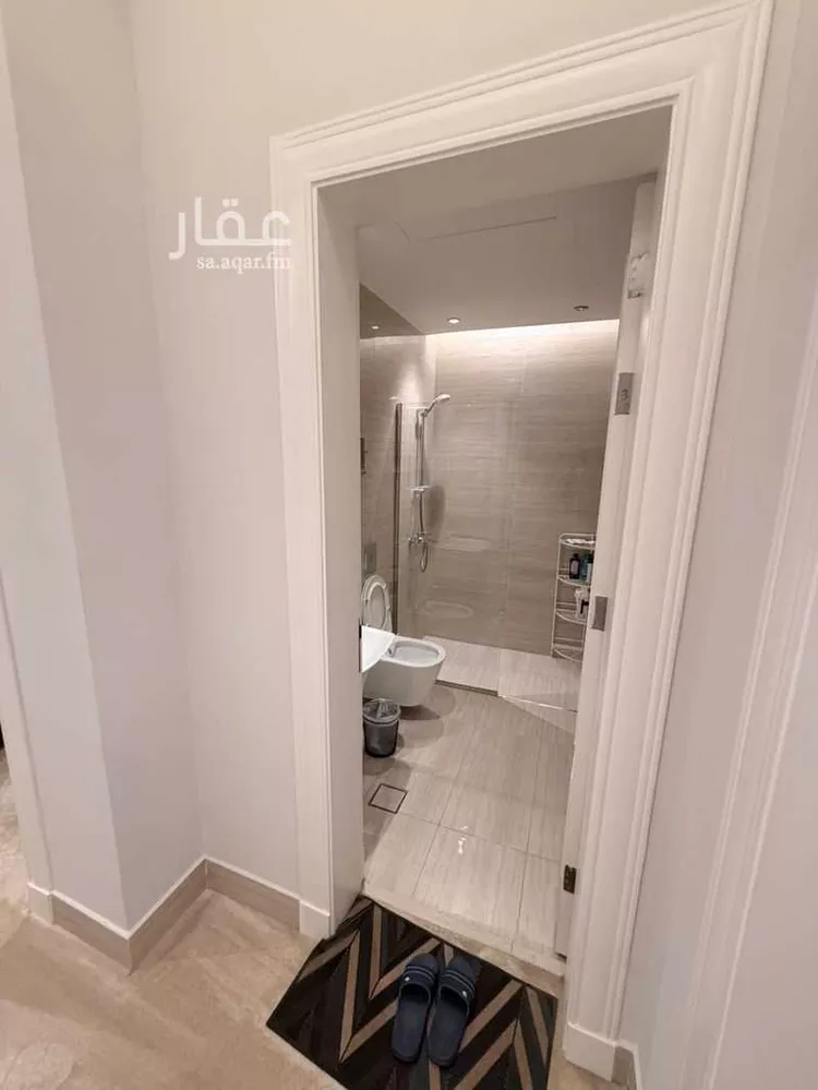 شقة للبيع في شارع الامير مقرن بن عبدالعزيز, حي مغرزات, مدينة الرياض, منطقة الرياض 12