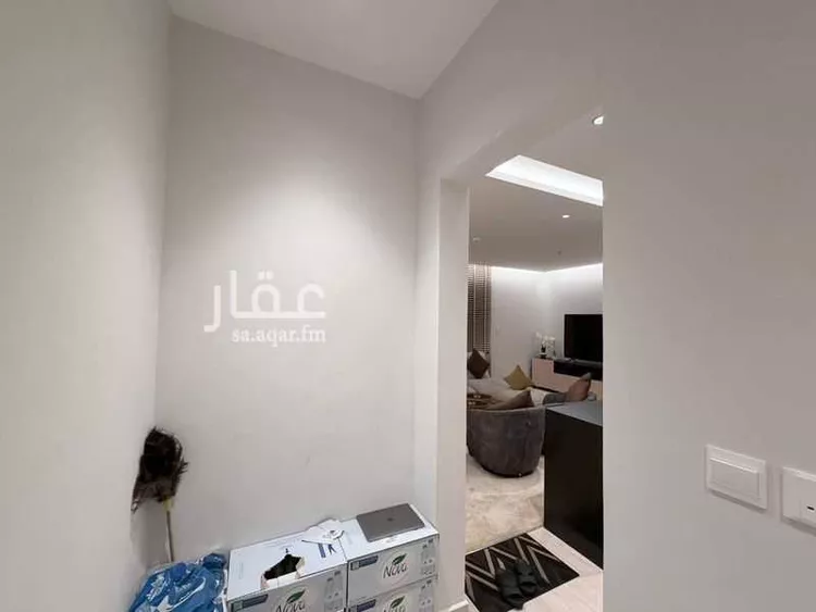 شقة للبيع في شارع الامير مقرن بن عبدالعزيز, حي مغرزات, مدينة الرياض, منطقة الرياض 19