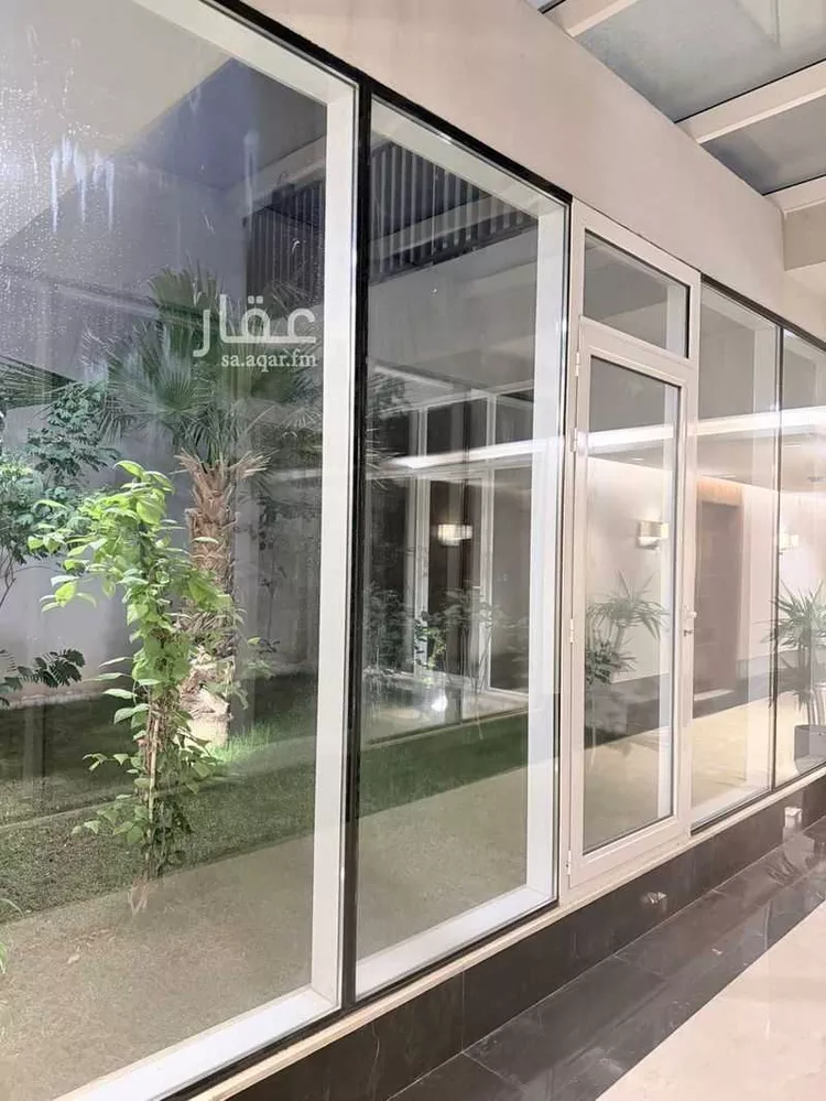 شقة للبيع في شارع الامير مقرن بن عبدالعزيز, حي مغرزات, مدينة الرياض, منطقة الرياض 14