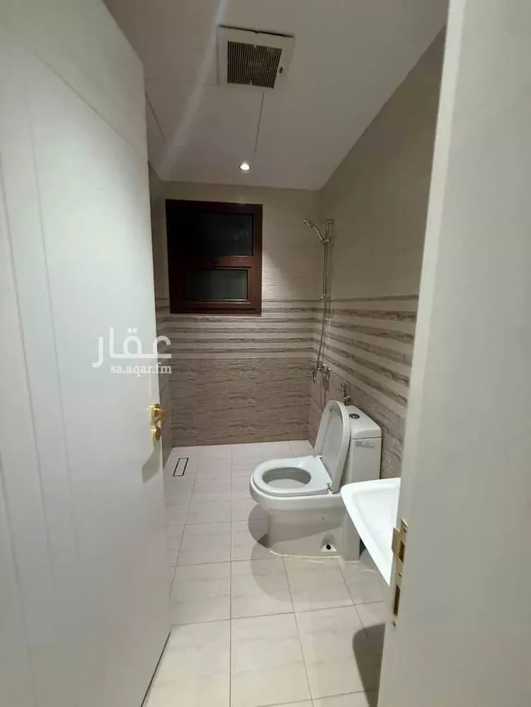 شقة للإيجار في شارع الامير مقرن بن عبدالعزيز, حي مغرزات, مدينة الرياض, منطقة الرياض 14