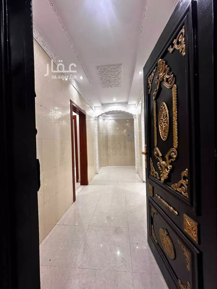 Floor for Sale in Riyadh Tuwaiq