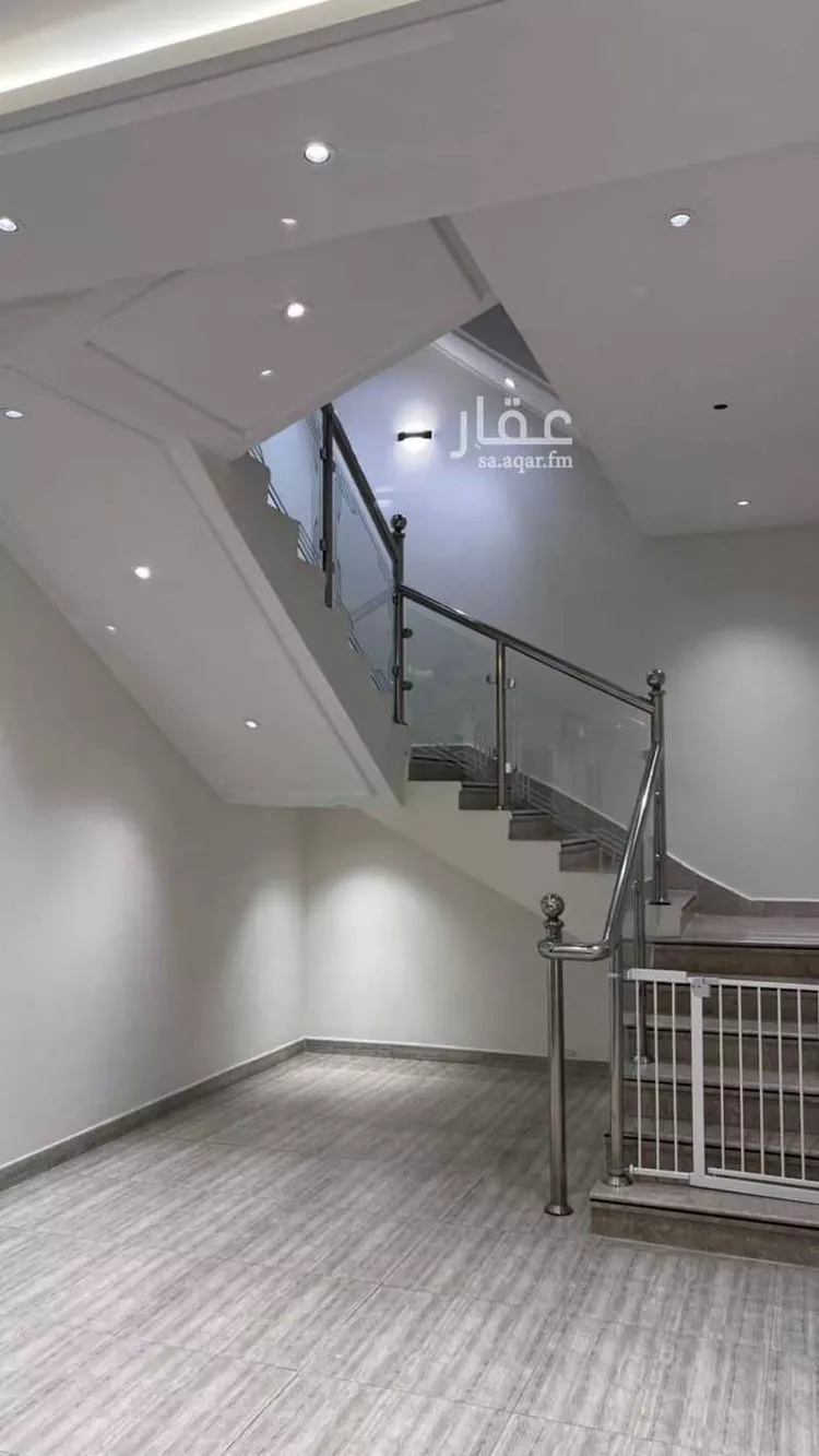 فيلا للبيع في شارع عمر البقاعي, حي المهدية, مدينة الرياض, منطقة الرياض 8