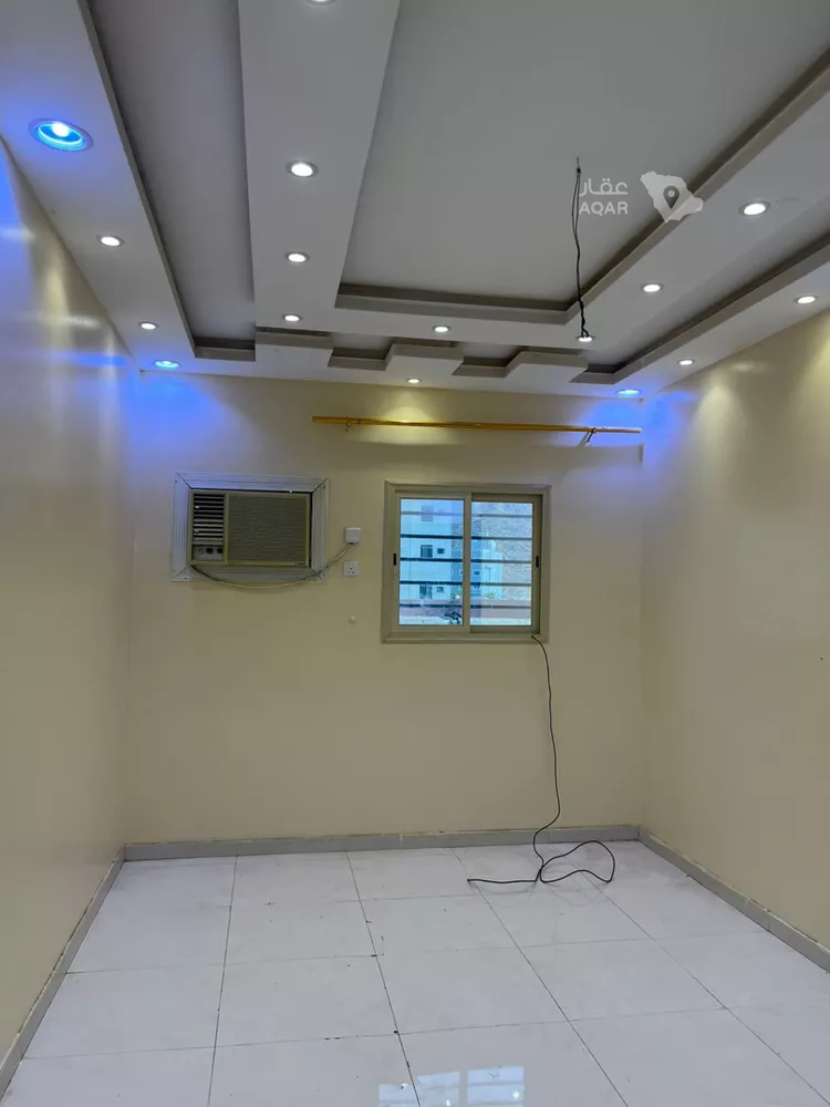 شقة للإيجار في شارع سعيد القيرواني ، حي الحيلة الغربي ، محايل ، محايل 3