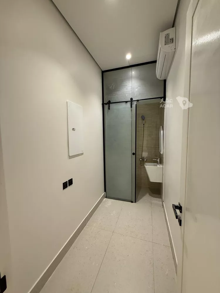 Floor for Rent in Riyadh Al Yasmin 11