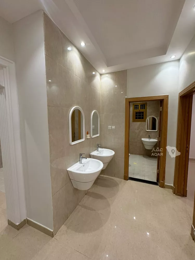 Floor for Rent in Riyadh Al Yasmin 13