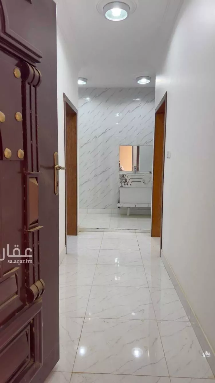 شقة للإيجار في شارع يثرب ، حي الموظفين ، ابها ، منطقة عسير