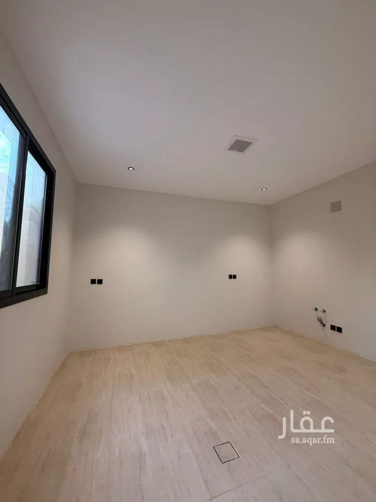 فيلا للبيع في شارع عبداللطيف بن المبارك, حي المهدية, مدينة الرياض, منطقة الرياض صورة 4