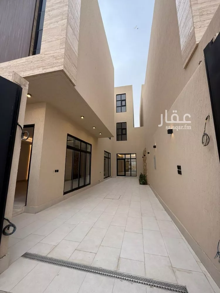 فيلا للبيع في شارع السيل الكبير, حي المهدية, مدينة الرياض, منطقة الرياض صورة 4