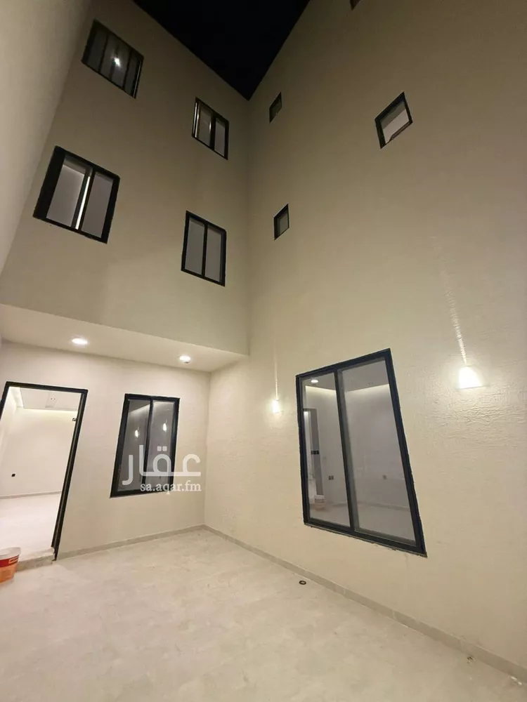 فيلا للبيع في شارع إبراهيم بن علي بن علوي, حي المهدية, مدينة الرياض, منطقة الرياض صورة 5