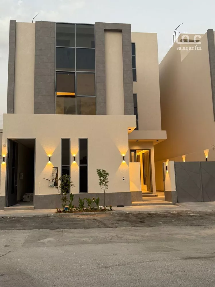 فيلا للبيع في شارع عبداللطيف بن المبارك, حي المهدية, مدينة الرياض, منطقة الرياض