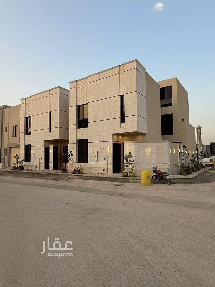 فيلا للبيع في شارع عبداللطيف بن المبارك, حي المهدية, مدينة الرياض, منطقة الرياض صورة 2