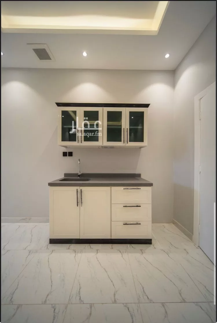 شقة للإيجار في شارع الاميرة سارة بنت احمد السديري, حي الضباط, مدينة الرياض, منطقة الرياض صورة 2