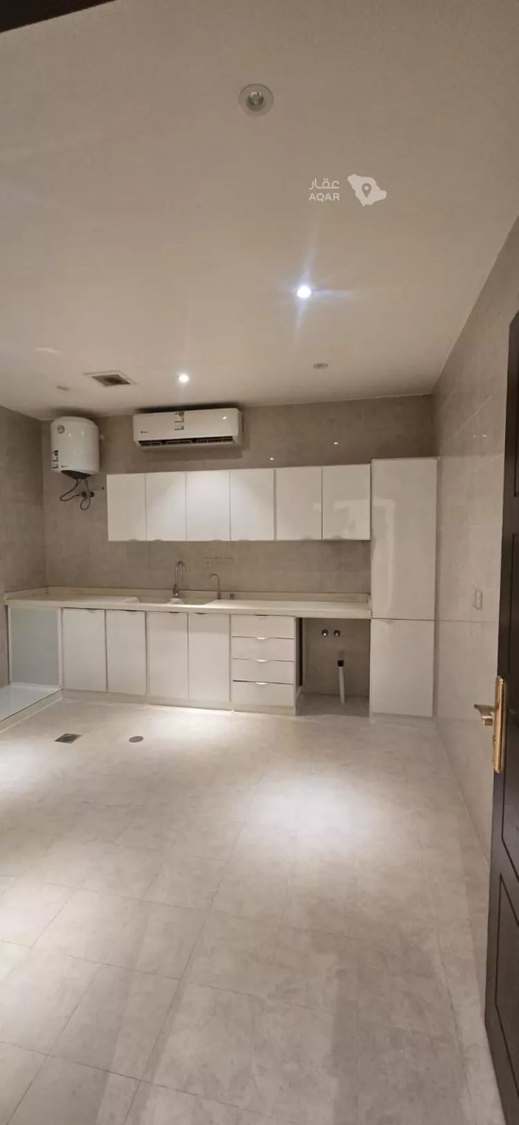 Floor for Rent in Riyadh An Narjis 4