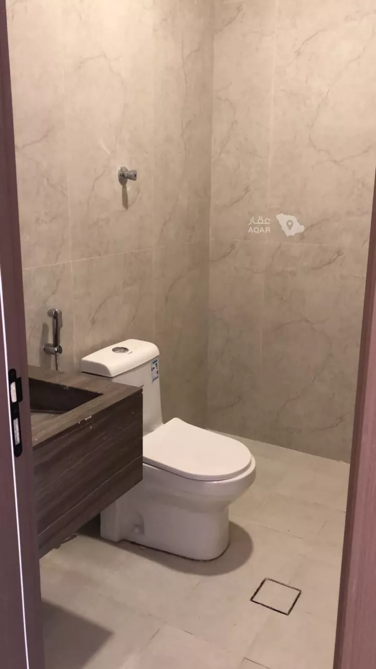 Apartment for Sale in Dammam Al Etisalat 7