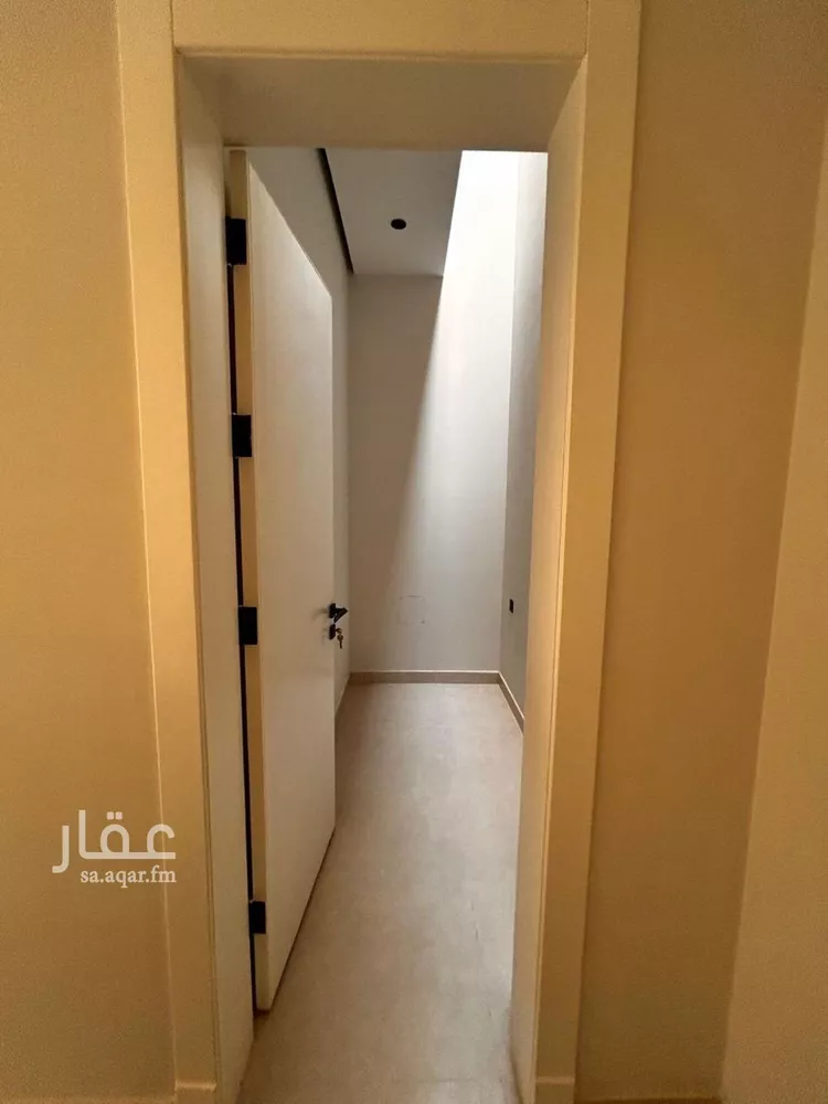 فيلا للإيجار في شارع عبدالملك القلعي, حي العارض, مدينة الرياض, منطقة الرياض 8