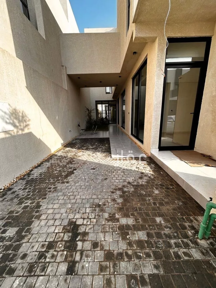 فيلا للإيجار في شارع عبدالملك القلعي, حي العارض, مدينة الرياض, منطقة الرياض صورة 5
