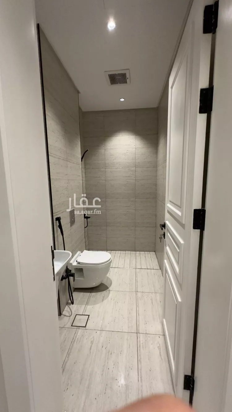شقة للإيجار في شارع وادي هجر, حي الملقا, مدينة الرياض, منطقة الرياض صورة 4