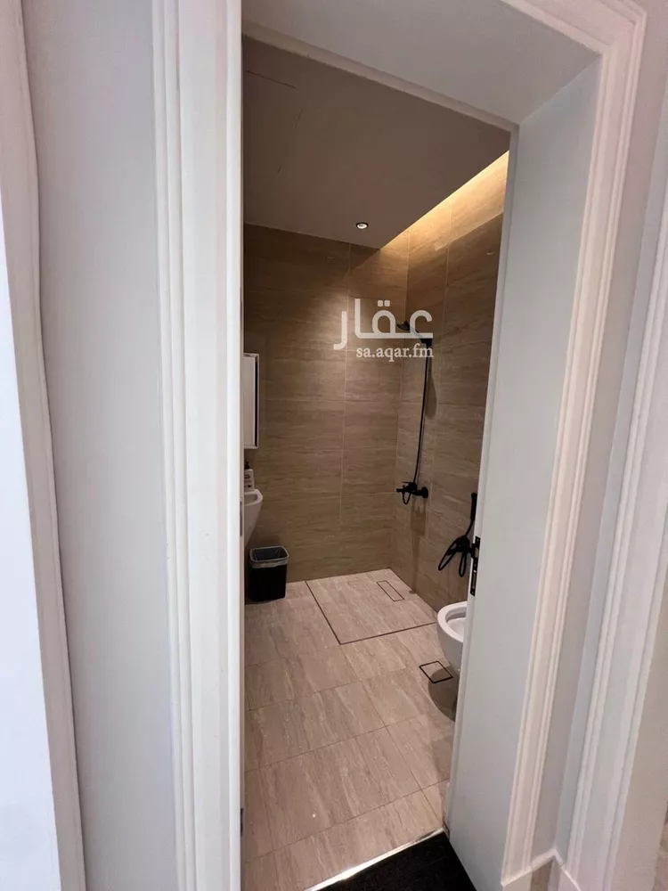 شقة للإيجار في شارع محمد بن عبدالعزيز الدغيثر, حي الملقا, مدينة الرياض, منطقة الرياض صورة 3