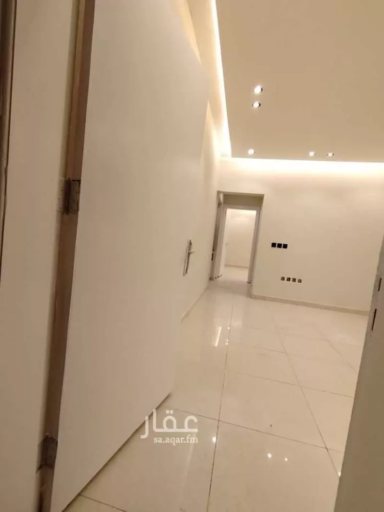 شقة للإيجار في شارع الأمير عبدالله بن سعود بن عبدالله صنيت, حي الصحافة, مدينة الرياض, منطقة الرياض صورة 3