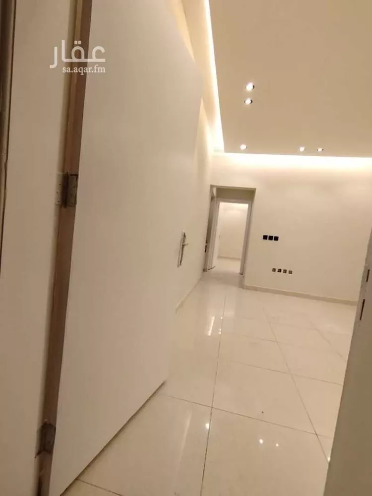 شقة للإيجار في شارع الأمير عبدالله بن سعود بن عبدالله صنيت, حي الصحافة, مدينة الرياض, منطقة الرياض صورة 3