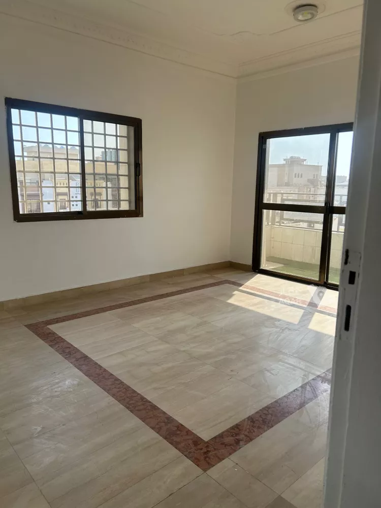 شقة للإيجار في شارع طريق المدينة المنورة فرعي, حي الروضة, مدينة جدة, منطقة مكة المكرمة 2