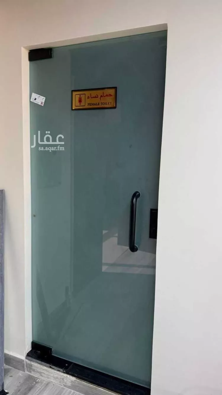 مكتب تجاري للإيجار في شارع طريق المدينة المنورة, حي الشرفية, مدينة جدة, منطقة مكة المكرمة صورة 3