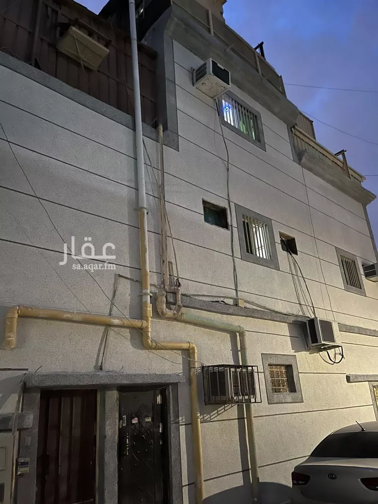 عمارة للبيع في حي البادية, مدينة الدمام, المنطقة الشرقية