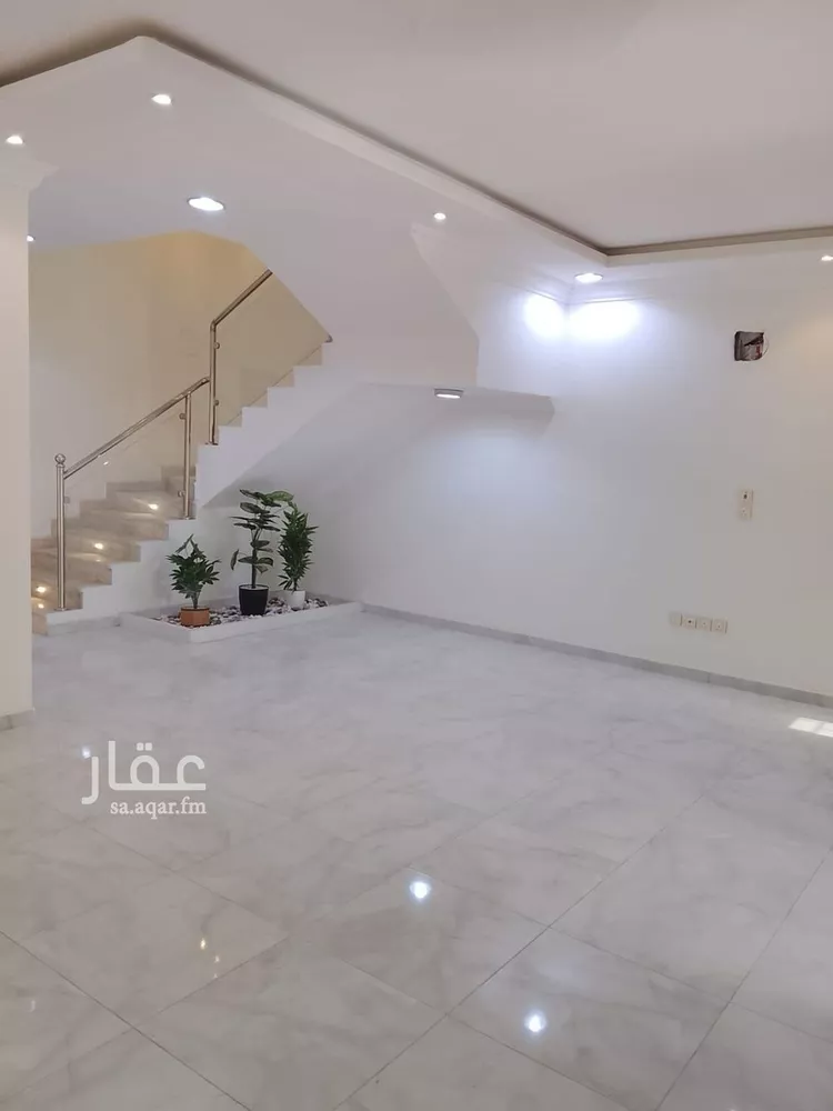 فيلا للبيع في شارع بلال بن سالم, حي ضاحية الملك فهد, مدينة الدمام, المنطقة الشرقية صورة 4