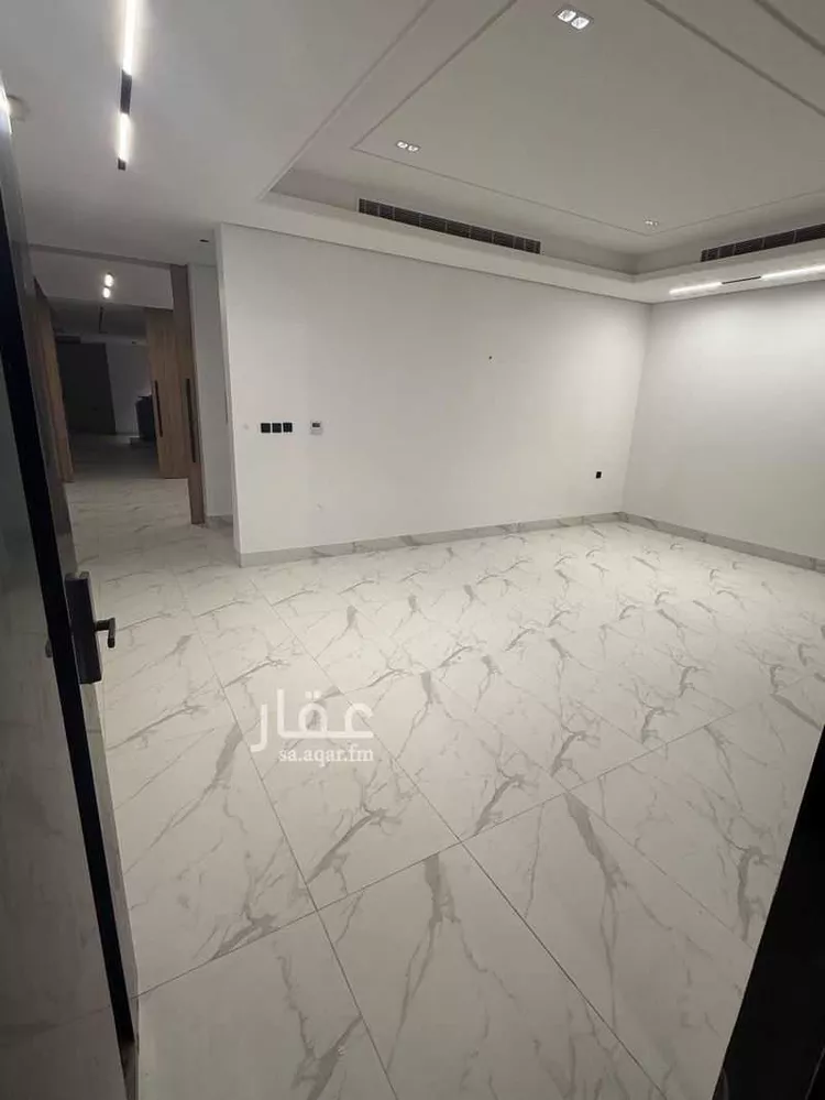 فيلا للبيع في شارع الرضا, حي البحر, مدينة الخبر, المنطقة الشرقية 8