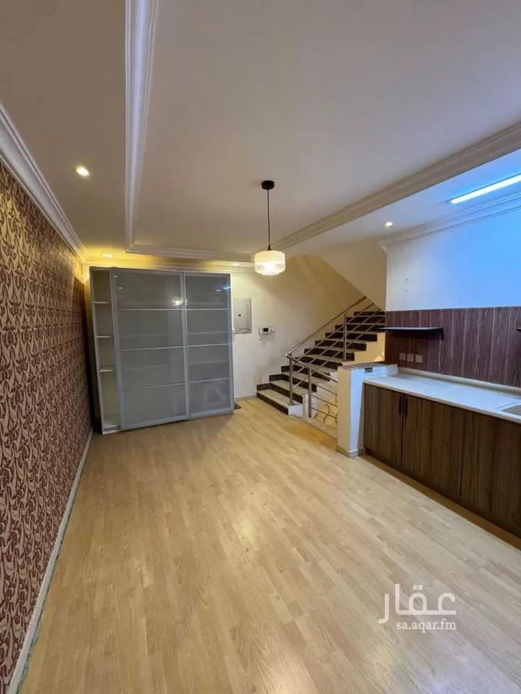 فيلا للبيع في شارع يزيد بن حمزة, حي الصفاء, مدينة الدمام, المنطقة الشرقية صورة 4