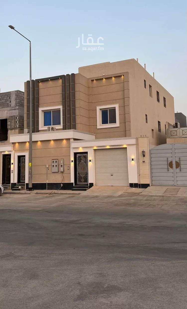 فيلا للبيع في شارع زينب بنت أبي سلمة, حي الرمال, مدينة الرياض, منطقة الرياض صورة 2