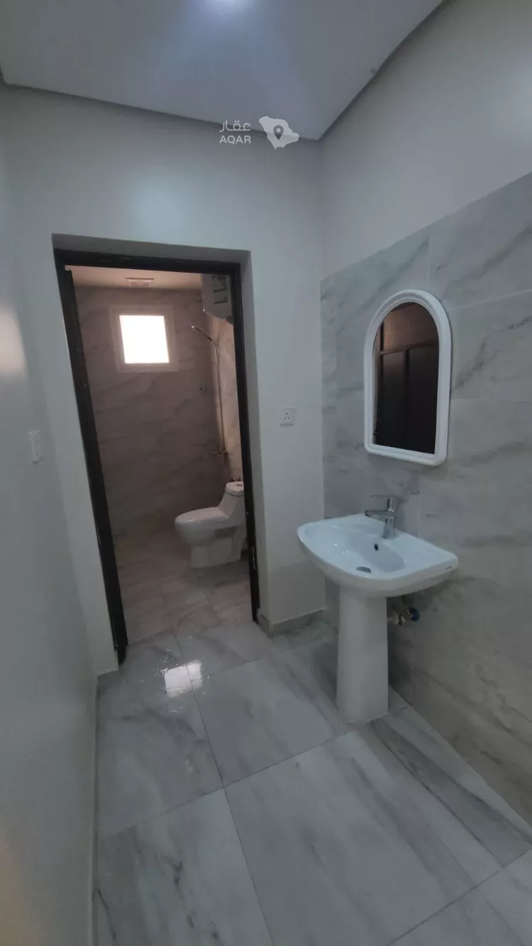 عمارة للبيع في شارع العزيزية 23, حي العزيزية, مدينة الجبيل, المنطقة الشرقية 5