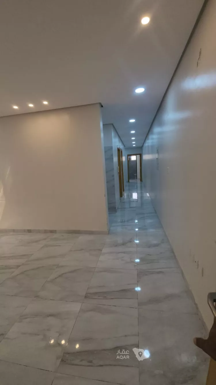 عمارة للبيع في شارع العزيزية 23, حي العزيزية, مدينة الجبيل, المنطقة الشرقية 12