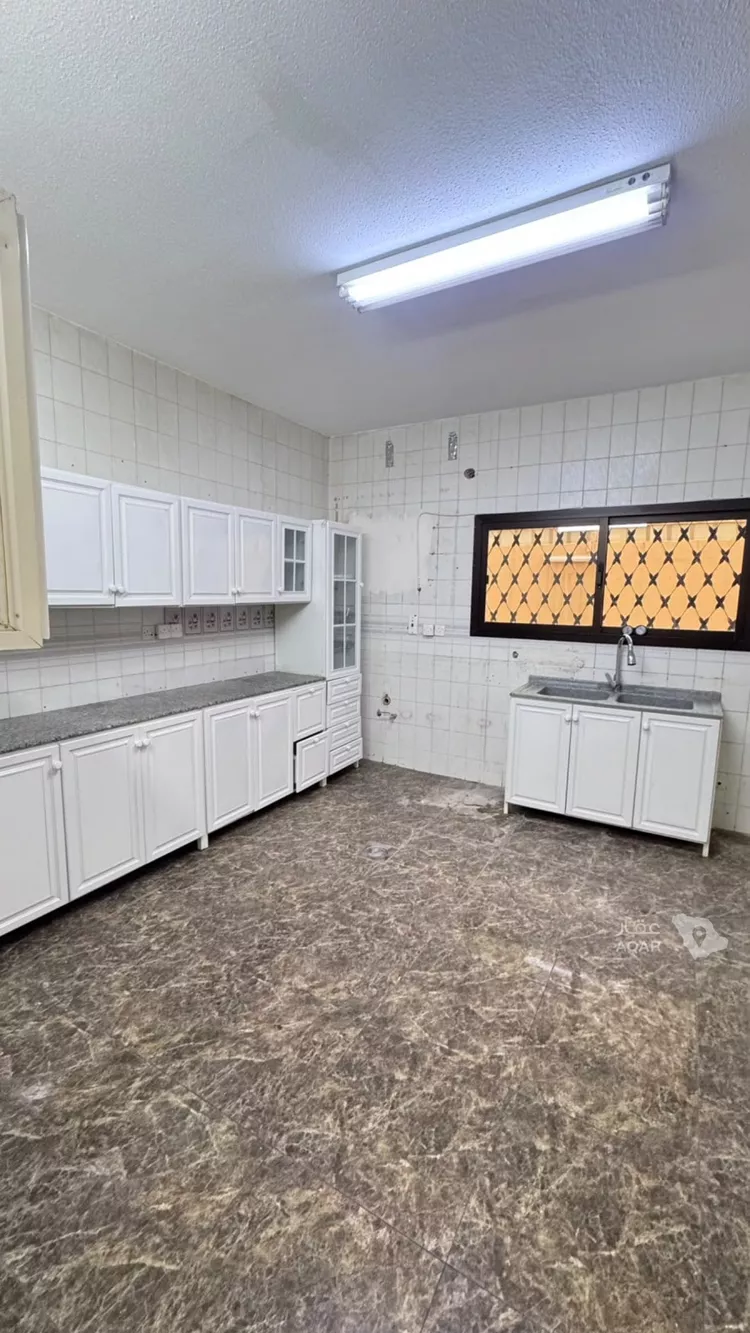 Floor for Rent in Riyadh Ar Rawdah 10