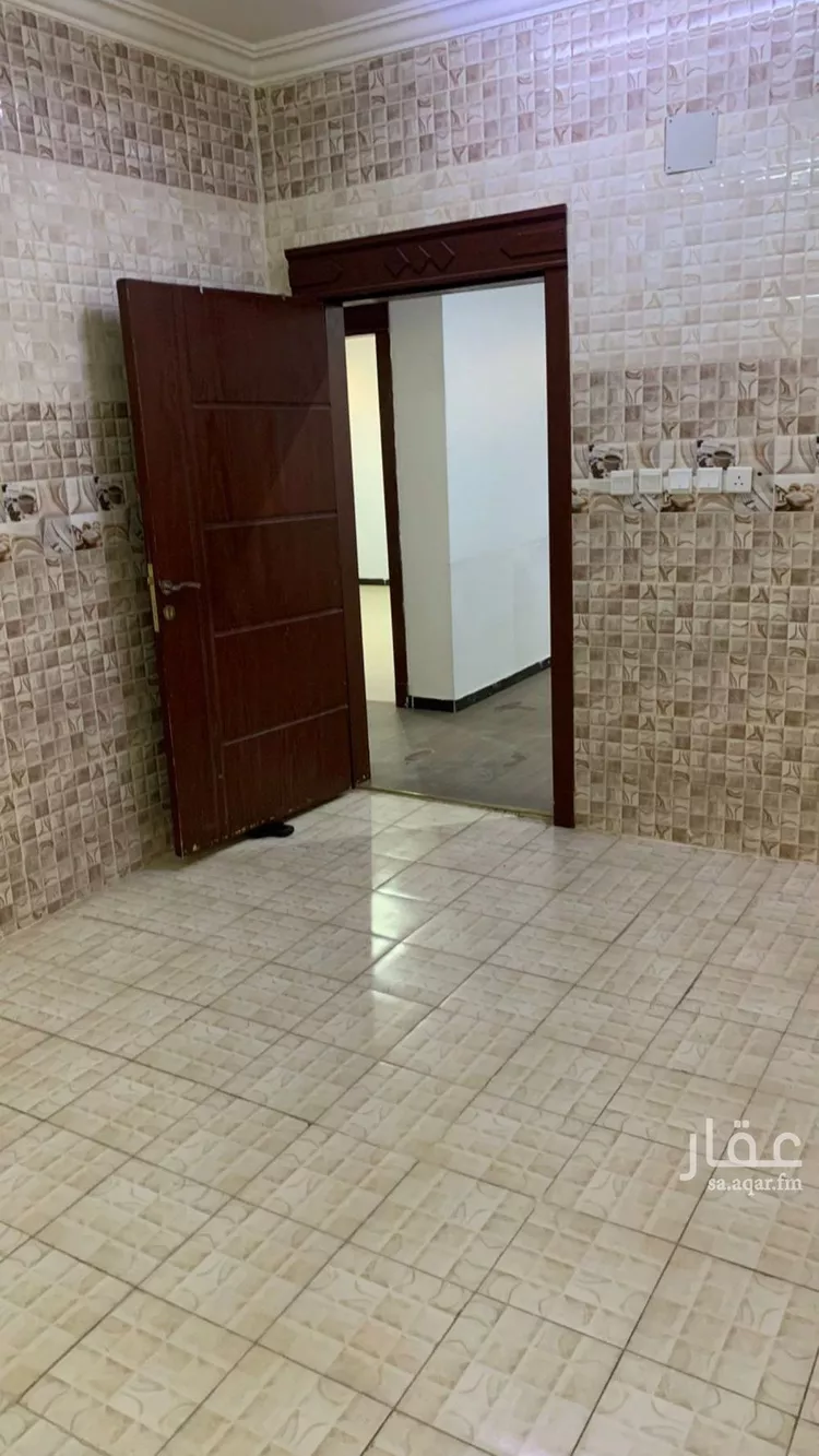 شقة للإيجار في شارع عبدالرحمن بن قاسم, حي عكاظ, مدينة الرياض, منطقة الرياض صورة 5