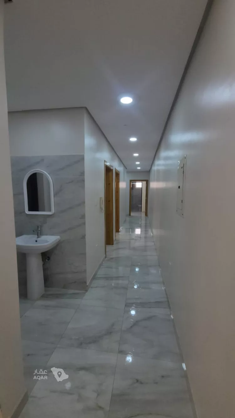 عمارة للبيع في شارع العزيزية 23, حي العزيزية, مدينة الجبيل, المنطقة الشرقية 2