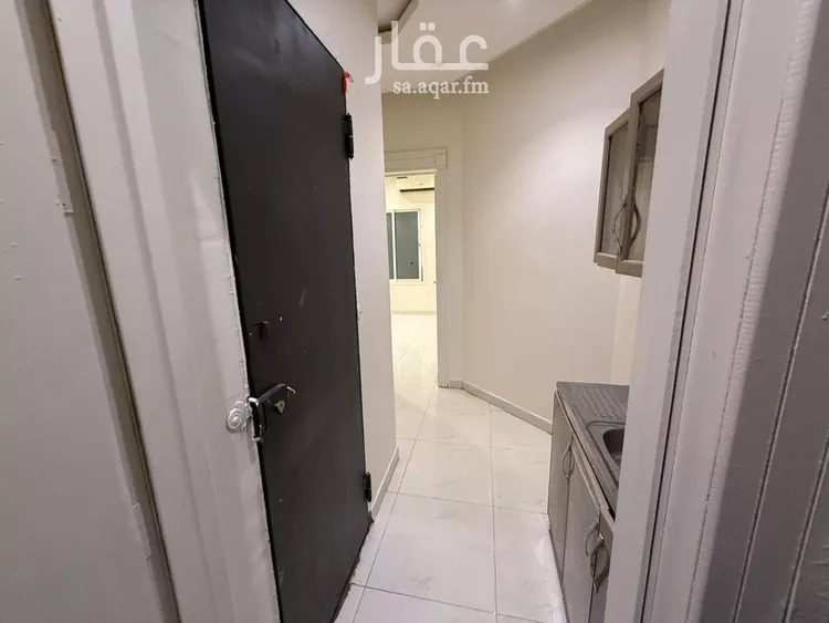 شقة للإيجار في شارع علي بن سلامة اللخمي, حي بدر, مدينة الرياض, منطقة الرياض صورة 5