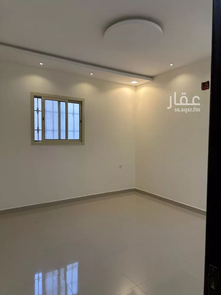 شقة للإيجار في شارع عبدالرحمن بن قاسم, حي عكاظ, مدينة الرياض, منطقة الرياض صورة 4