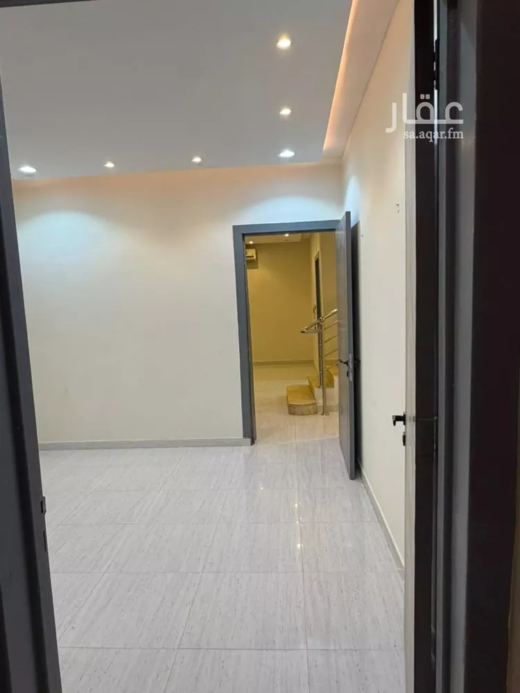 فيلا للإيجار في شارع عبدالوهاب عرب, حي عكاظ, مدينة الرياض, منطقة الرياض صورة 5