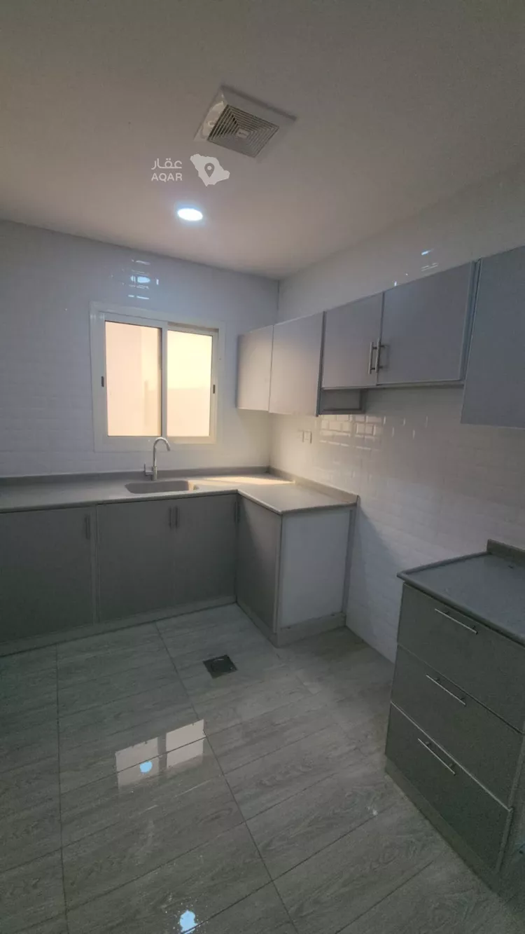 عمارة للبيع في شارع العزيزية 23, حي العزيزية, مدينة الجبيل, المنطقة الشرقية 9