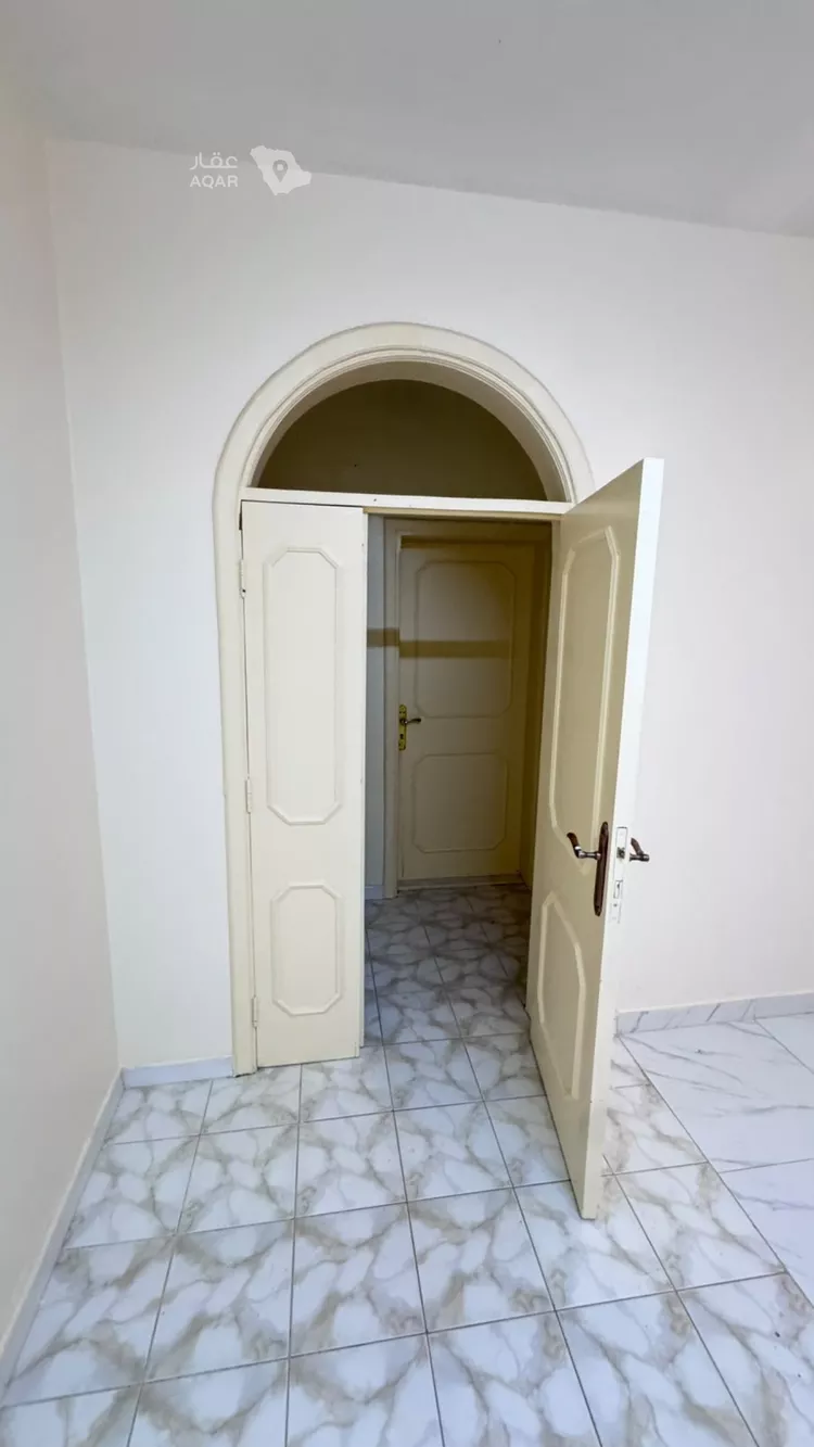 Floor for Rent in Riyadh Ar Rawdah 14